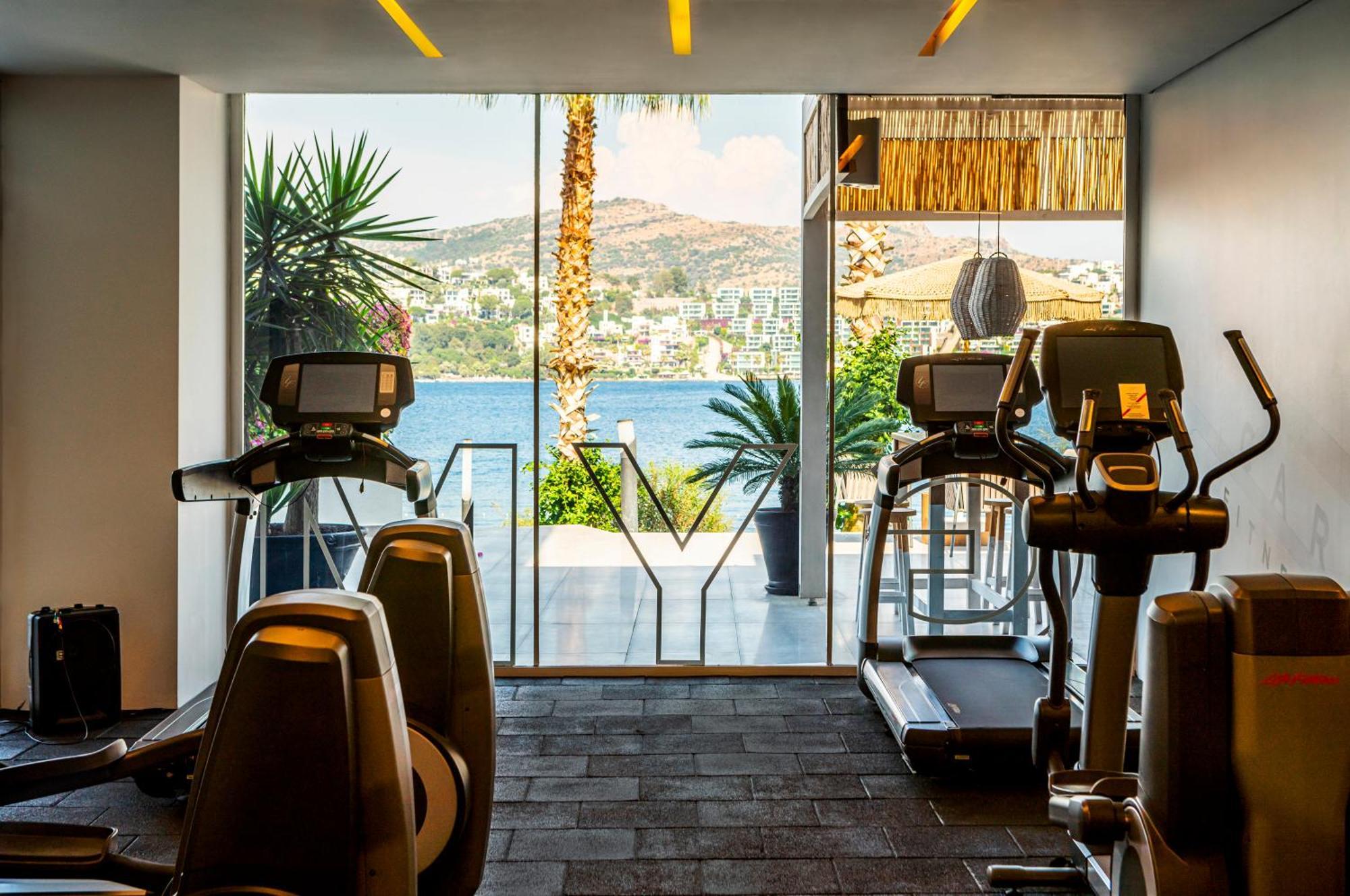 Cape Bodrum Luxury Hotel & Beach Gündoğan Exterior foto The gym at the hotel