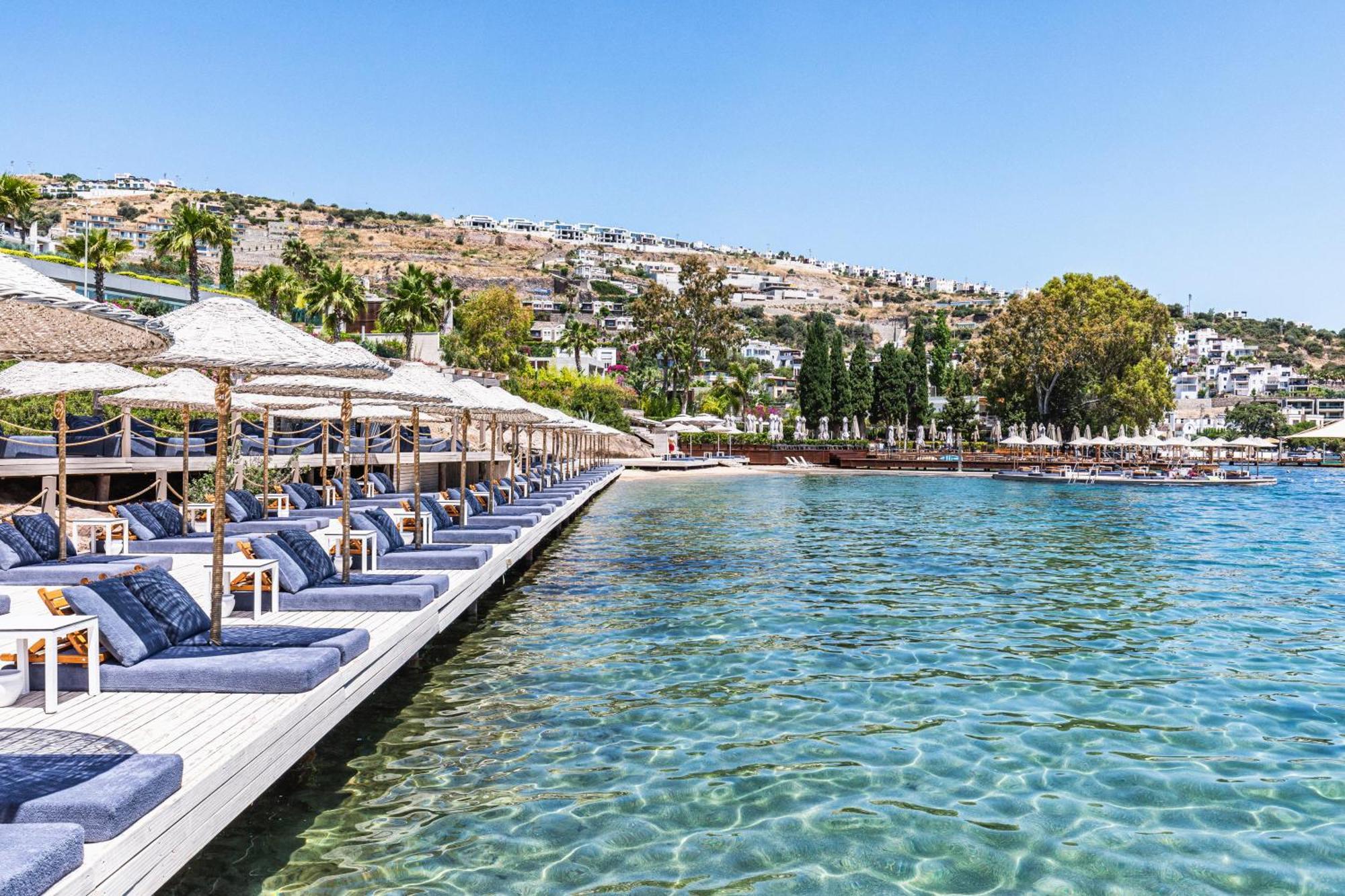 Cape Bodrum Luxury Hotel & Beach Gündoğan Exterior foto The beach of the hotel